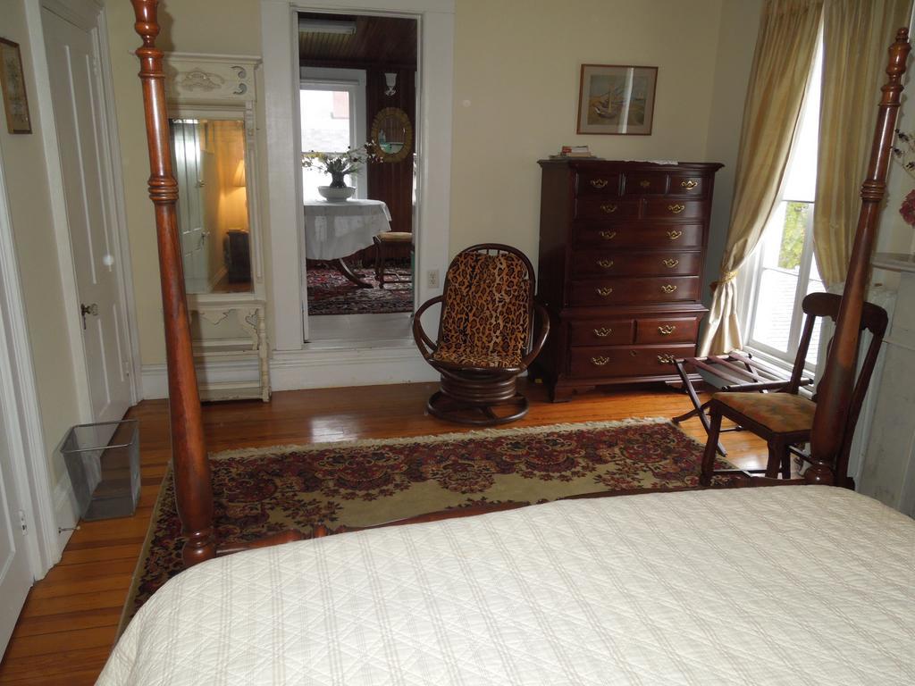 Victorian Bed & Breakfast Of Staten Island Bed and Breakfast Bayonne Habitación foto